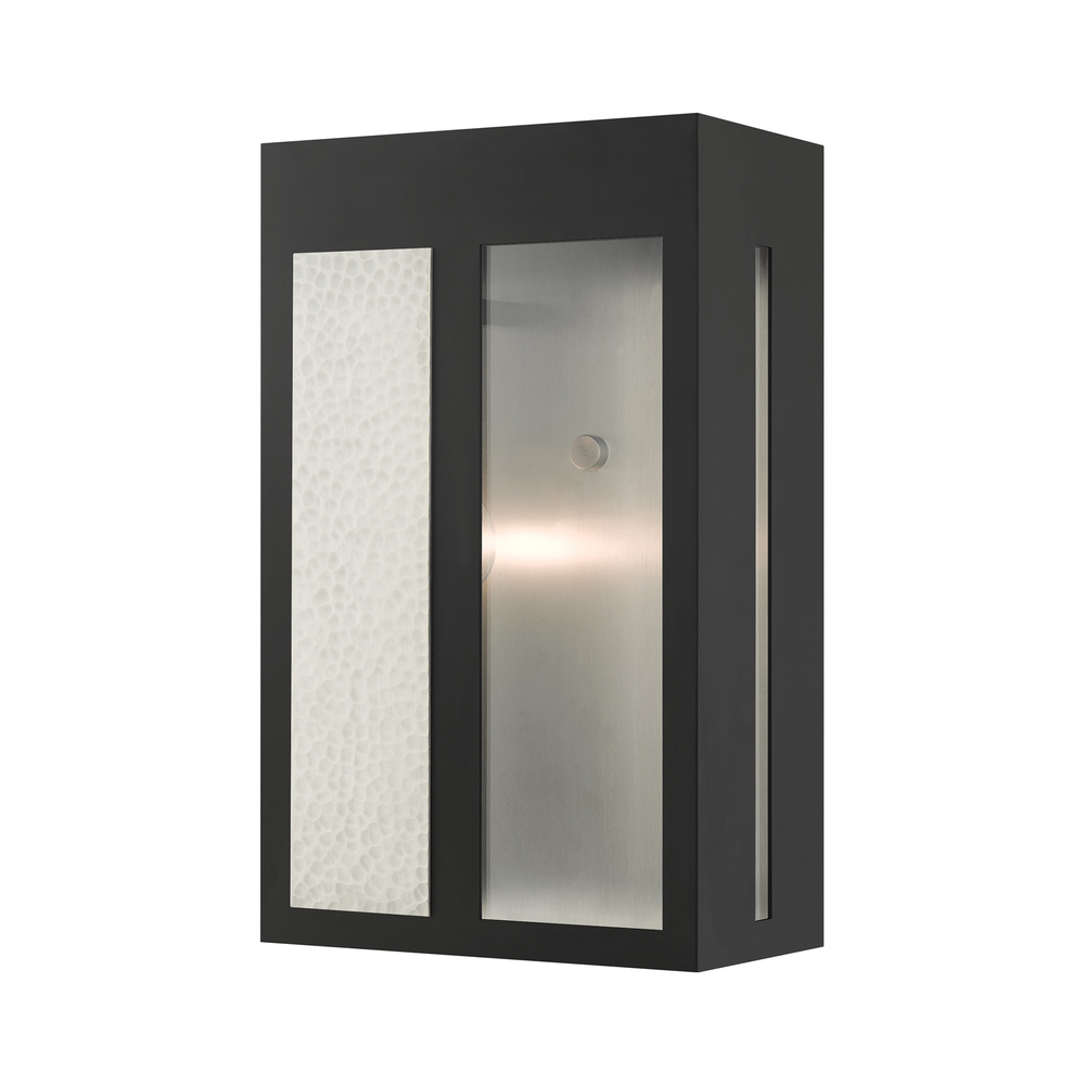 1 Lt Black Outdoor Wall Lantern